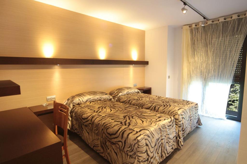 Hotel 9 Sant Antoni Ribes De Freser Ruang foto