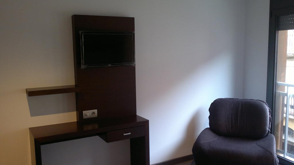 Hotel 9 Sant Antoni Ribes De Freser Ruang foto