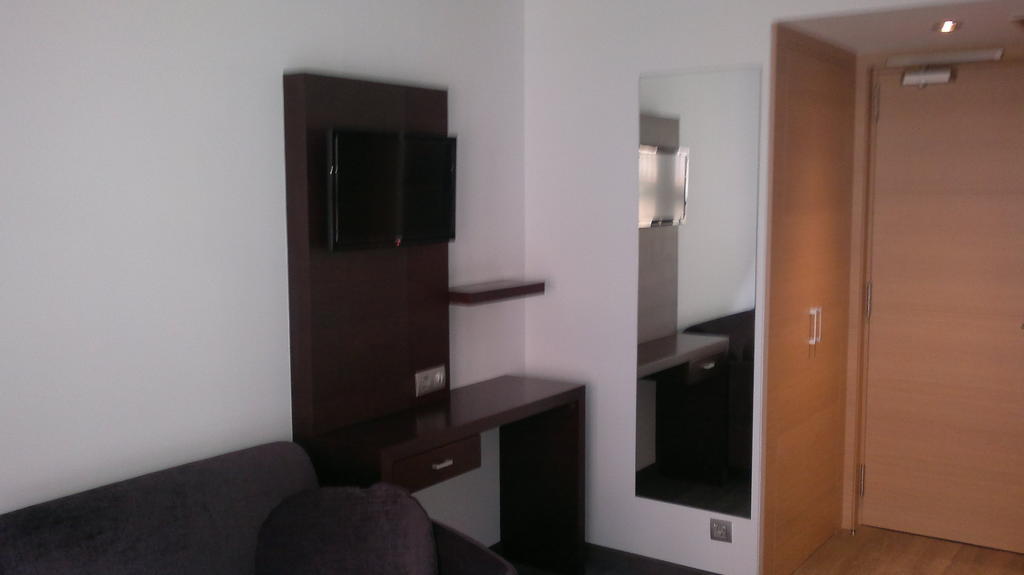 Hotel 9 Sant Antoni Ribes De Freser Ruang foto